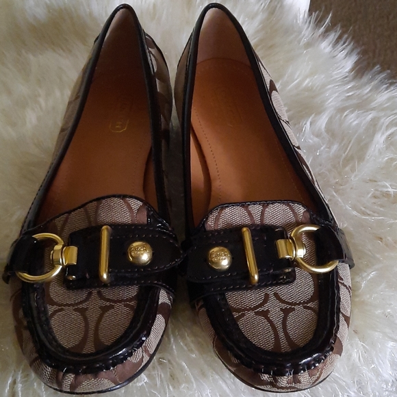COACH ELKIE LOAFERS - Picture 11 of 11